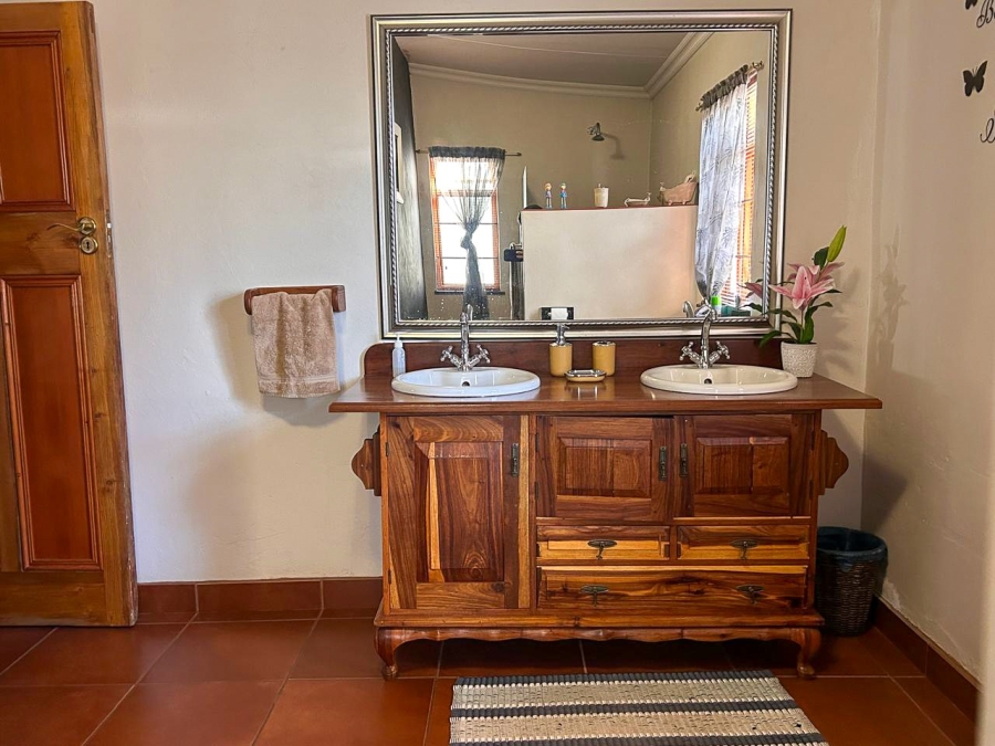 6 Bedroom Property for Sale in Parys Free State